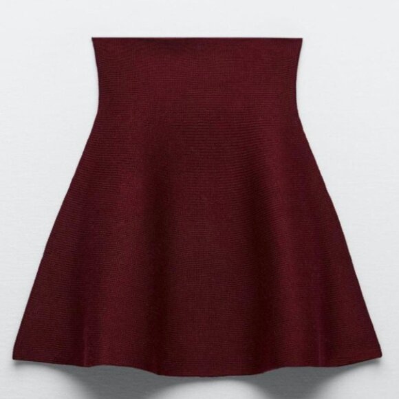 💞Price Drop💞 LIKE NEW! ZARA WOMENS BURGUNDY MINI SKATER HIGH WAIST SKIRT SMALL - Picture 1 of 4